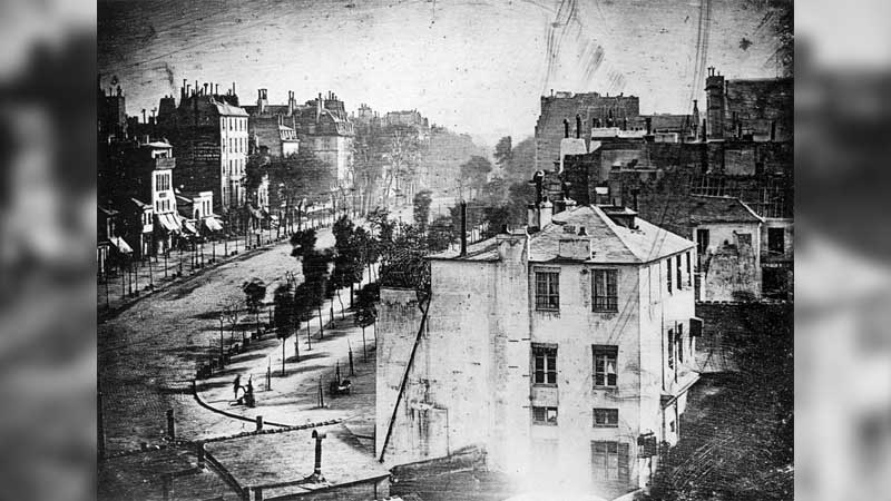 El primer Daguerrotipo: Boulevard du Temple, considerada la primera fotografía